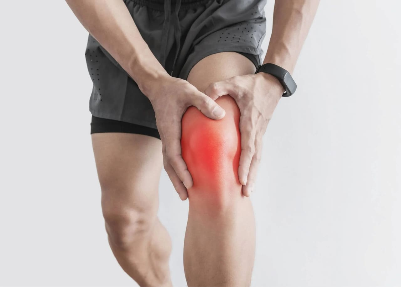 Knee Pain – Causes, Symptoms & Treatment